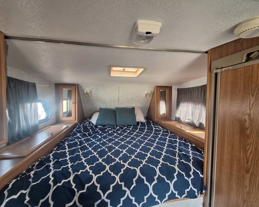 2016 Glacier Campers Truck Camper Truck Camper for rent in Calgary Alberta