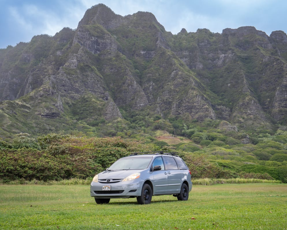 2006 Toyota Sienna Class B for rent in Honolulu Hawaii