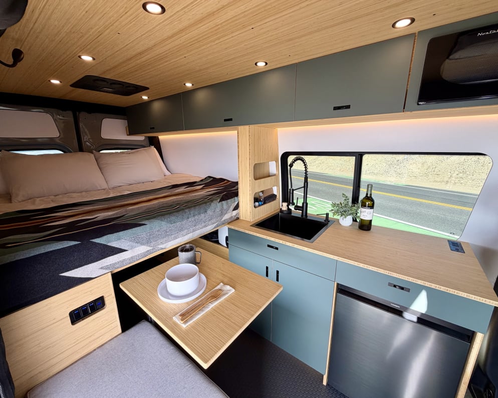 2025 Mercedes-Benz Sprinter