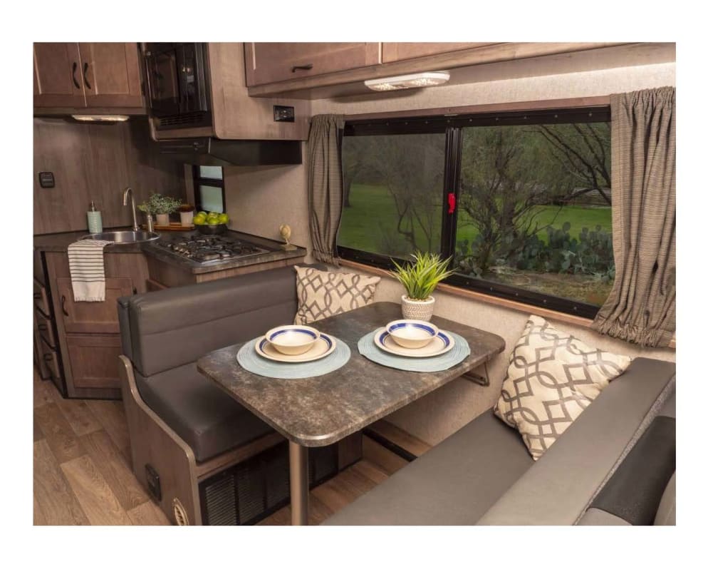 2020 Winnebago 328QR available for rent in Garden Grove California