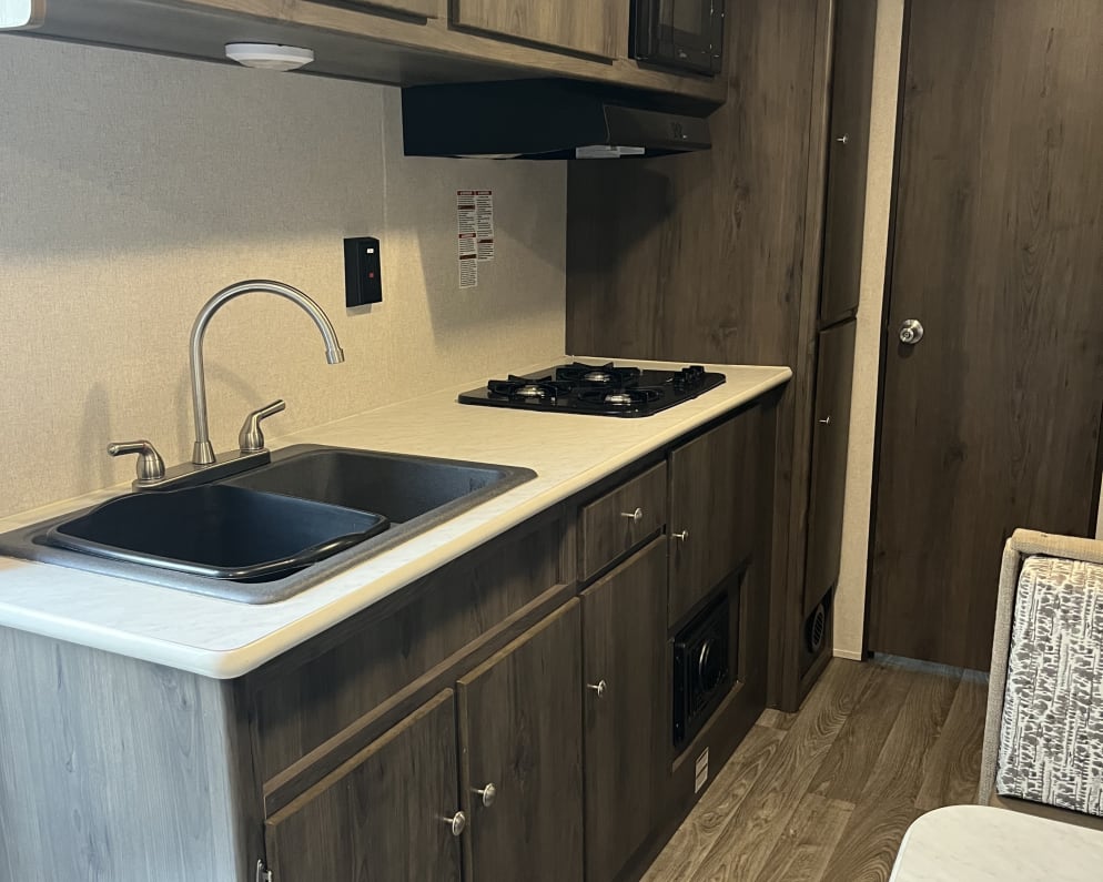 2019 Coachmen Viking Saga 21SBH Travel Trailer for rent in Glasgow Kentucky