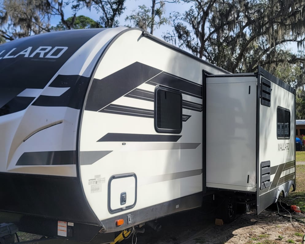 2022 Heartland RVs Mallard available for rent in Zephyrhills Florida