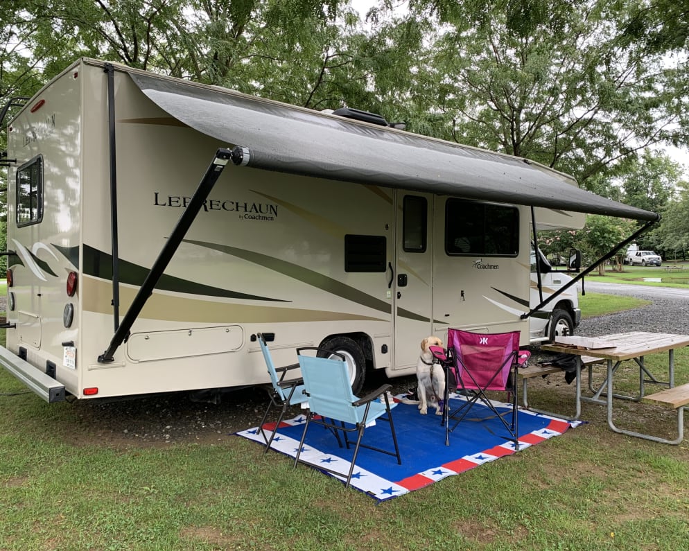 2019 Leprechaun  by Coachman for rent in 19003