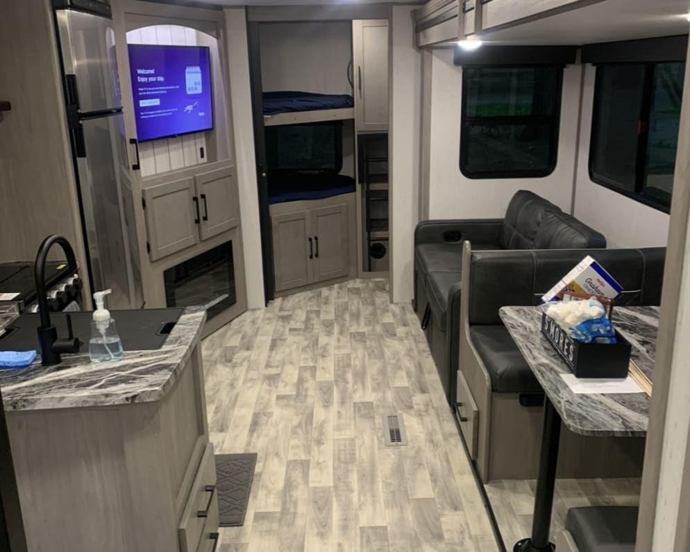 2022 Kodiak Ultra Lite  by Dutchmen for rent in 49431