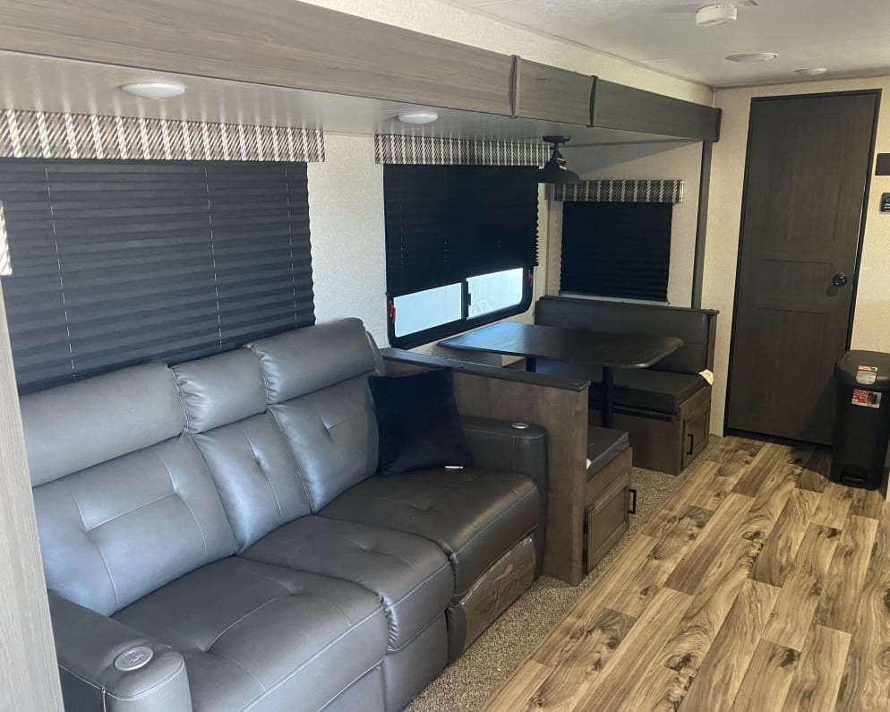 2022 Stratus  by Venture for rent in 76705