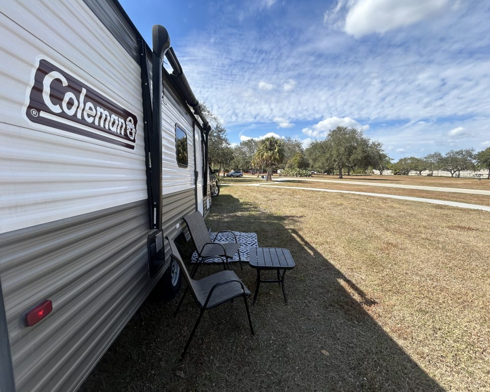 2023 Dutchmen Coleman Lantern LT Travel Trailer for rent in Pompano Beach Florida