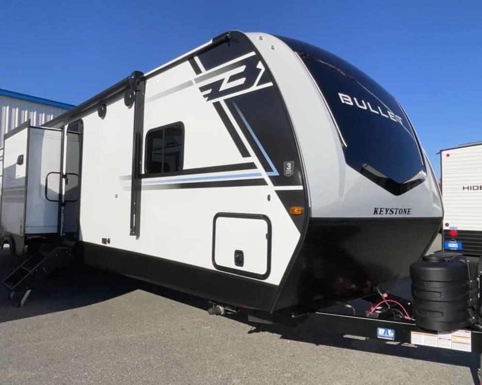 2026 Keystone Bullet 330BKQ Premium
