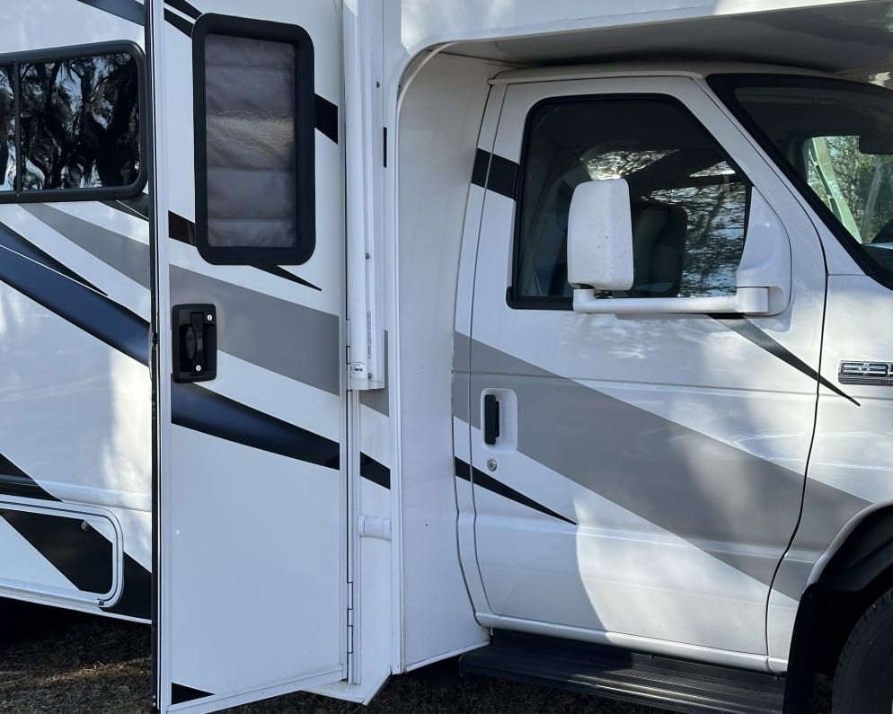 2023 Ford E350