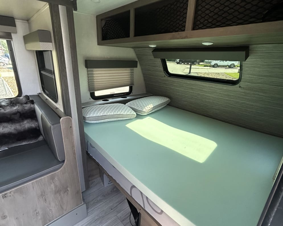 2022 Surveyor Legend  by Forest River for rent in V0M 1A1