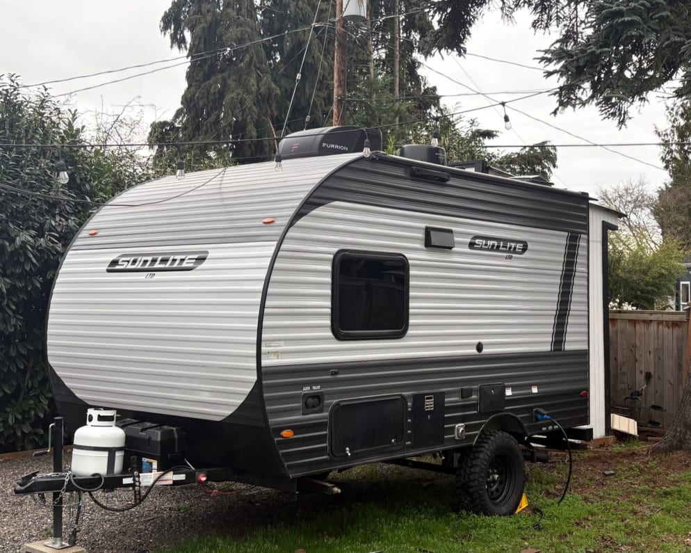 2025 Sunset Park RV Sun Lite LTD available for rent in Vancouver Washington