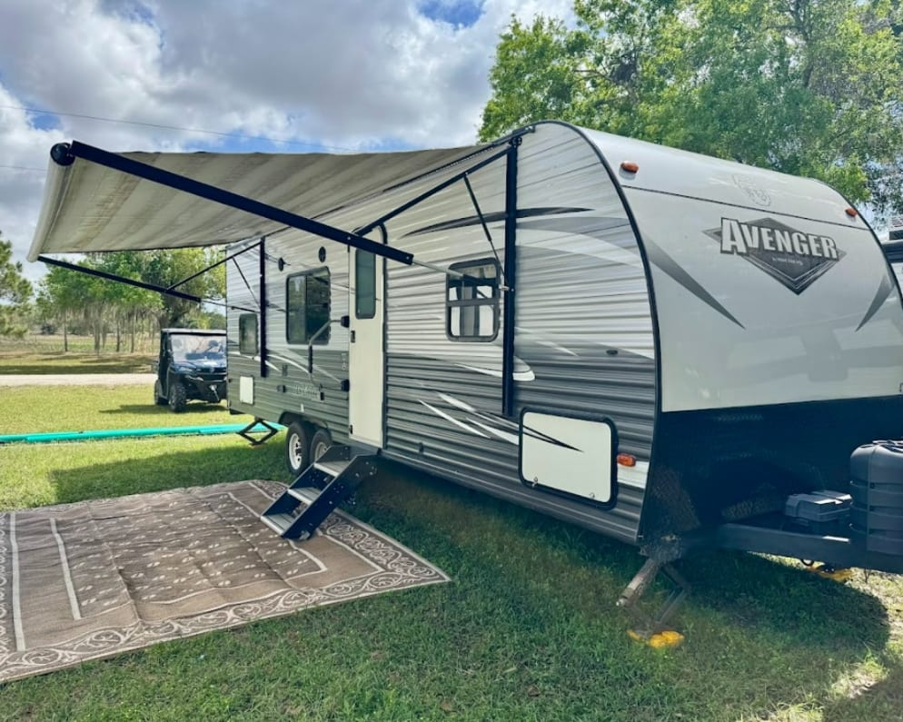 2020 Prime Time Avenger 26BH available for rent in Fort Myers Florida