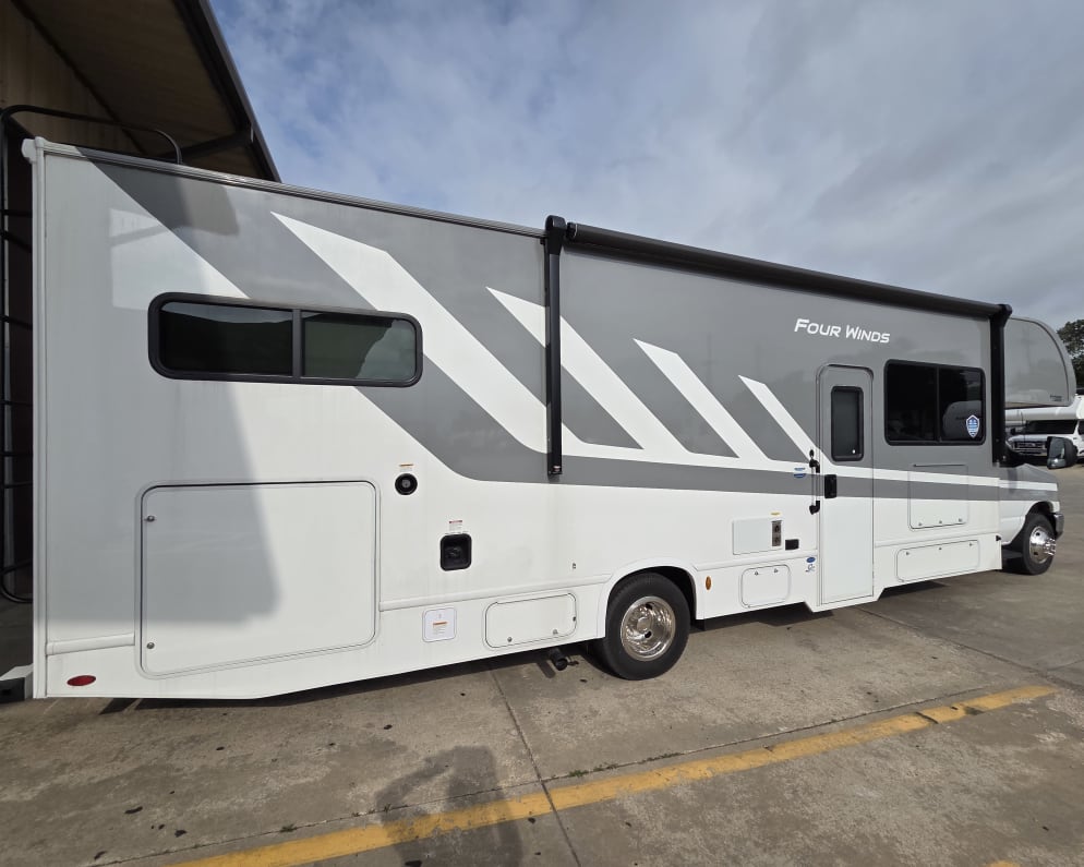 2026 Four Winds 31E available for rent in Oklahoma City Oklahoma