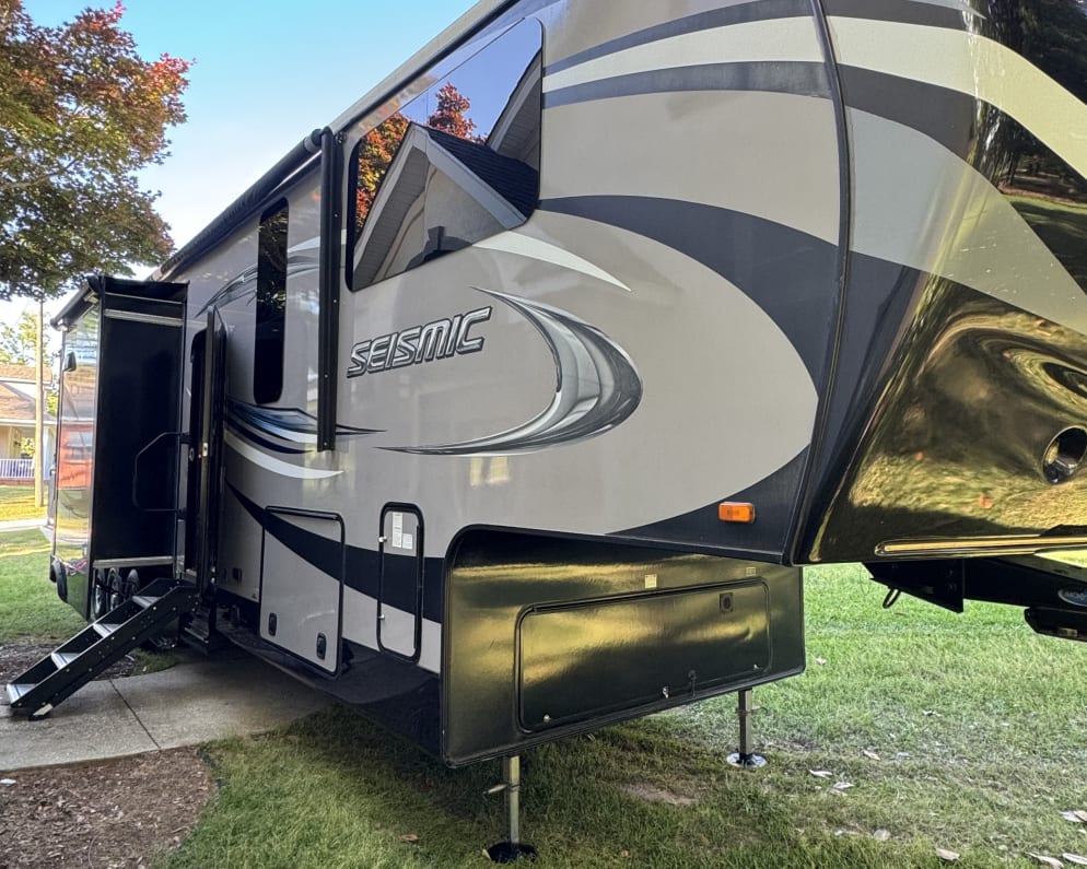 2016 Jayco Seismic