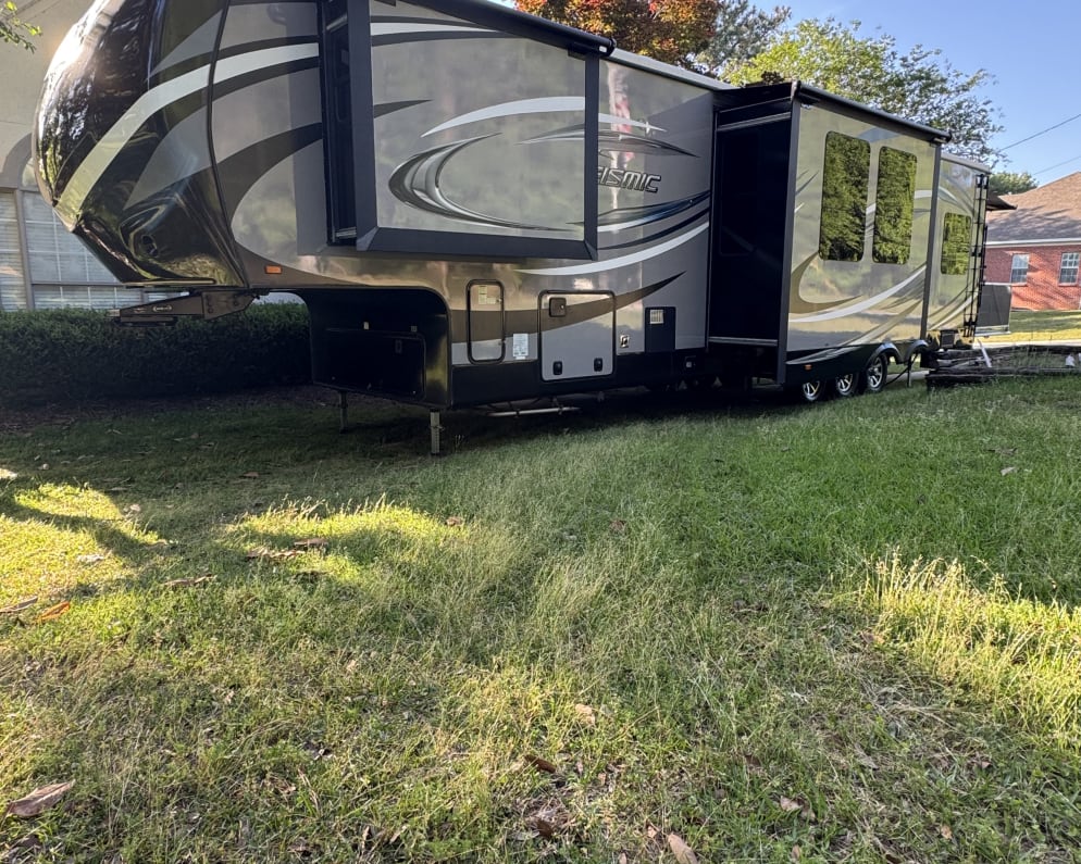 2016 Jayco Seismic available for rent in Semmes Alabama