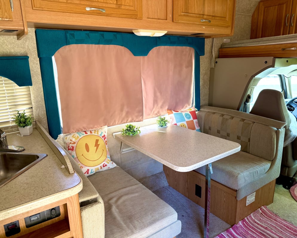 2005 5000  by Four Winds for rent in 85233