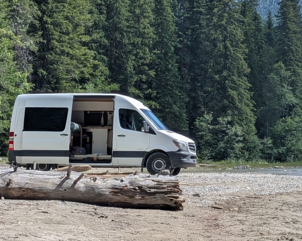 2015 Mercedes-Benz Mercedes Sprinter 2500 Class B for rent in Canmore Alberta