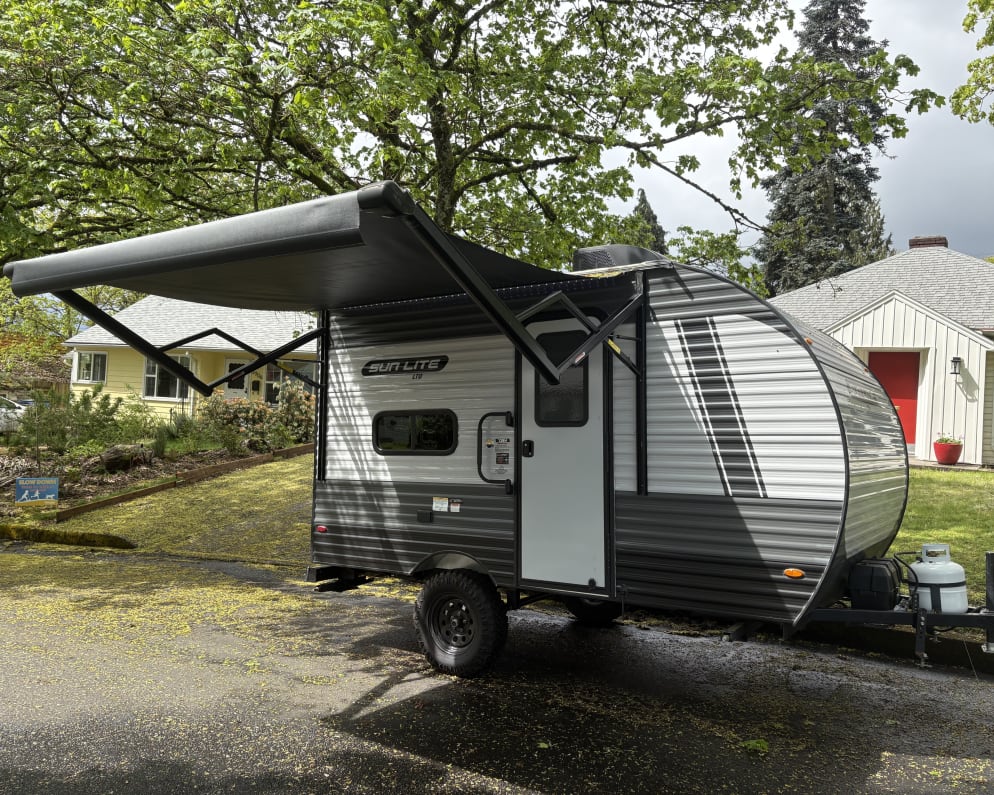 2025 Sunset Park RV Sun Lite LTD Travel Trailer for rent in Vancouver Washington