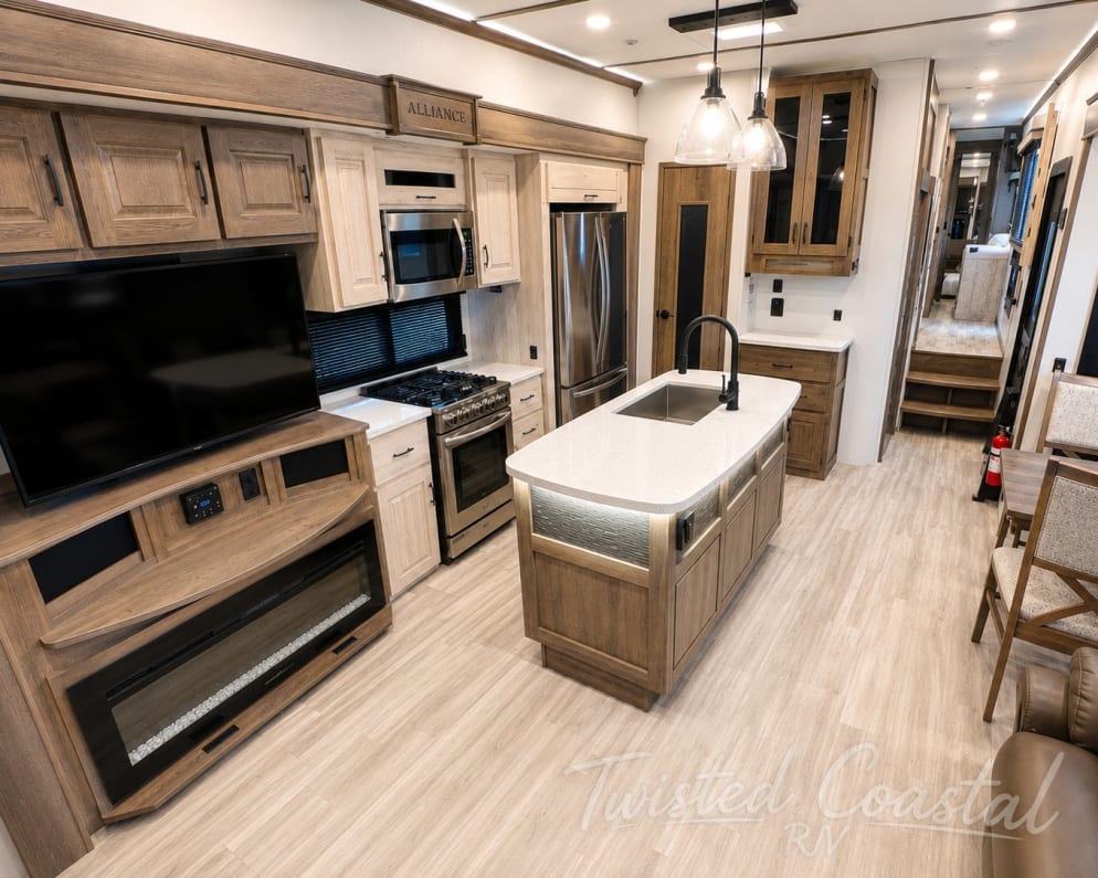 2022 Alliance RV Paradigm Fifth Wheel for rent in Aransas Pass Texas