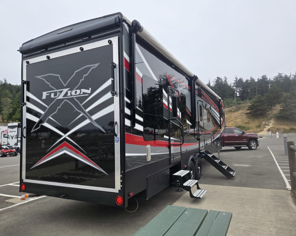 2018 Keystone Fuzion available for rent in Stayton Oregon