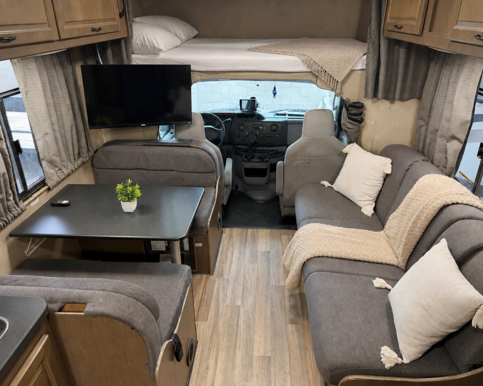 2018 Thor Majestic available for rent in Las Vegas Nevada