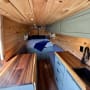 Nomad’s Paradise: Elegant Rolling Oasis with Cozy Comfort +Wifi