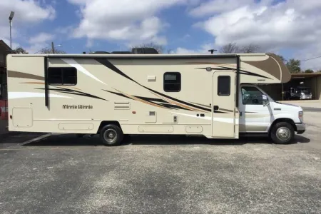2019 Winnebago Minnie Winnie 31K (C28206)