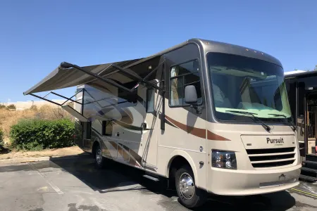 2017 Coachmen Pursuit