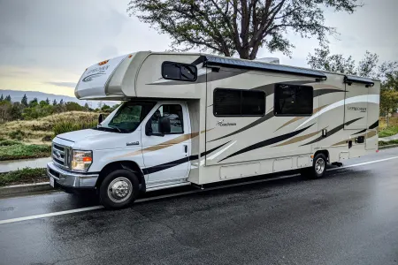 Coachmen Leprechaun - Family Adventurer - FREE DELIVERY