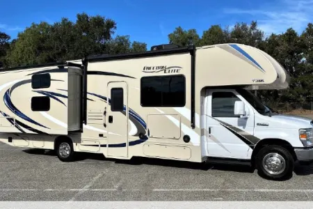2018 Thor Motor Coach Freedom Elite 30 FE