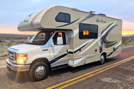 Thor Four Winds - Cozy family traveller - Delivery Available