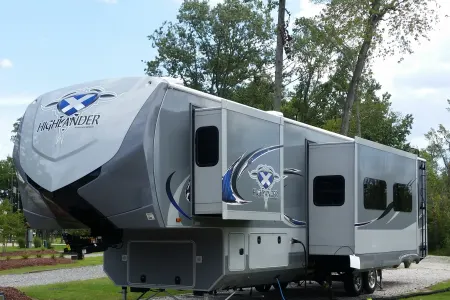 2016 Open Range Highlander 5th wheel