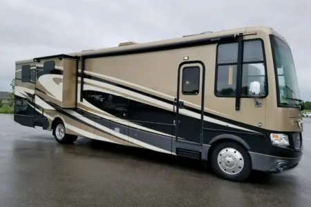 2015 Newmar Canyon Star 3920