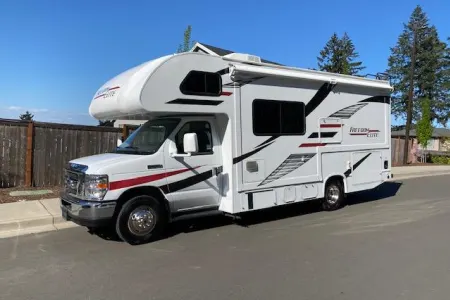 2020 Thor Motor Coach Freedom Elite