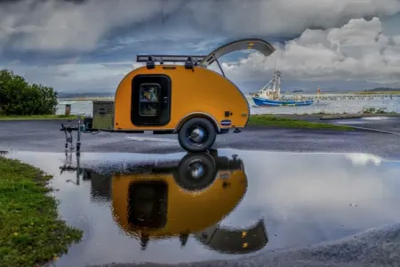 Sunshine on Wheels! Comfy, Convenient, & Easy to Tow