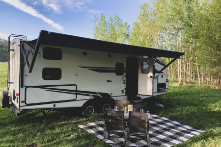 2021 Sunset Trail UltraLite SS24BH