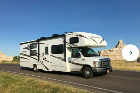 BOB- 2018 Forest River Sunseeker Sleep 8 - 10 with extra storage