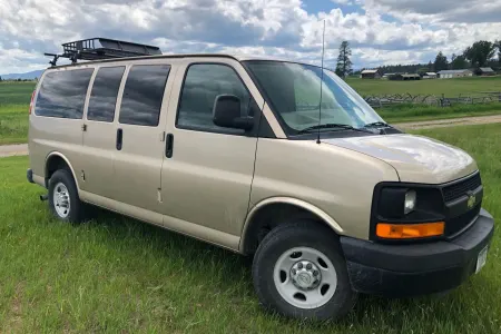 Flathead Valley 12 Passenger Van- The Glacier (free airport pick/drop off)