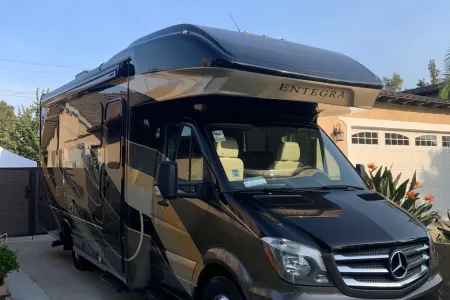 Family Friendly! 2019 Entegra Qwest 25ft Class C