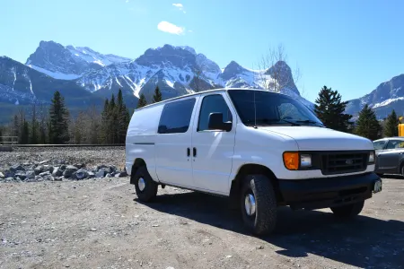 #Vanlife Camper (FREE YYC Airport Pick-Up)