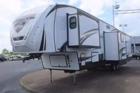 5 STAR Luxury 5th Wheel with Suite + King Bed! Delivered and Set Up For You