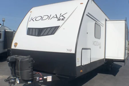 All-Inclusive "Glamper Camper" 2022 Dutchman Kodiak 27ft