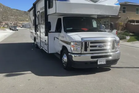 2022 Family Friendly Rv **200 miles per day included**