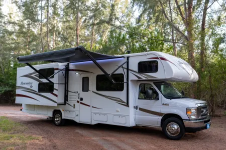 Paradise on Wheels! Sunseeker with Bunkhouse