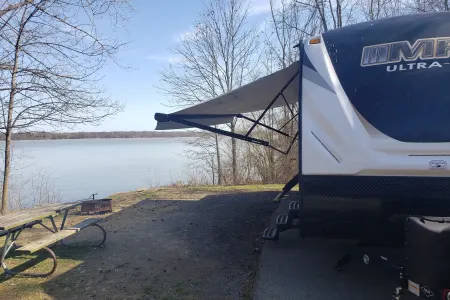 2020 MPG Ultra Lite - Rear Living - King Bed!