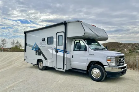 2022 Coachmen Cross Trail 22XG — Off-Grid Ready, Solar & Garage