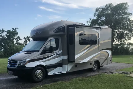 Family Friendly 2016 Thor Siesta Easy To Drive