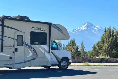 Thor Freedom Elite 30FE with Bunk House
