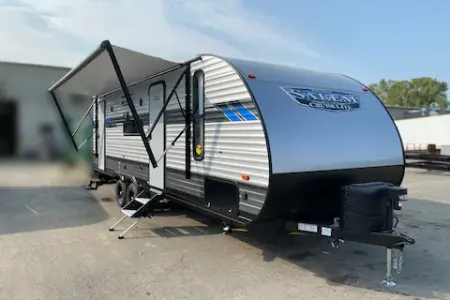 Beautiful 2022 Salem Camper * Sleeps 7 * Indoor Fireplace