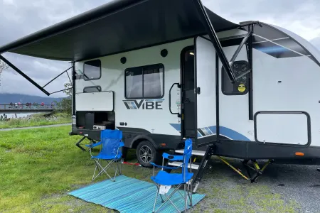 Venture Vibe — Family-Friendly Forest River Vibe, Easy Tow + Delivery