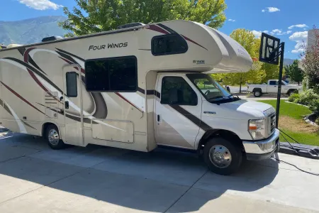 2020 Thor Motor Coach Four Winds
